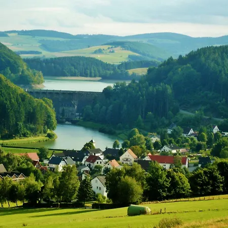 Dorfperle Am Rathaus * Willingen (Upland)